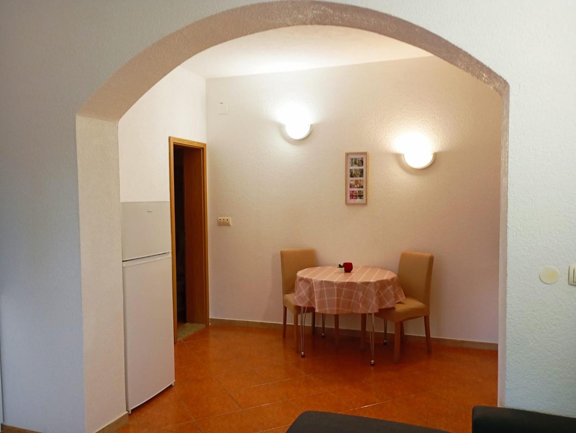 Apartmani Joja Biograd Na Moru Eksteriør bilde