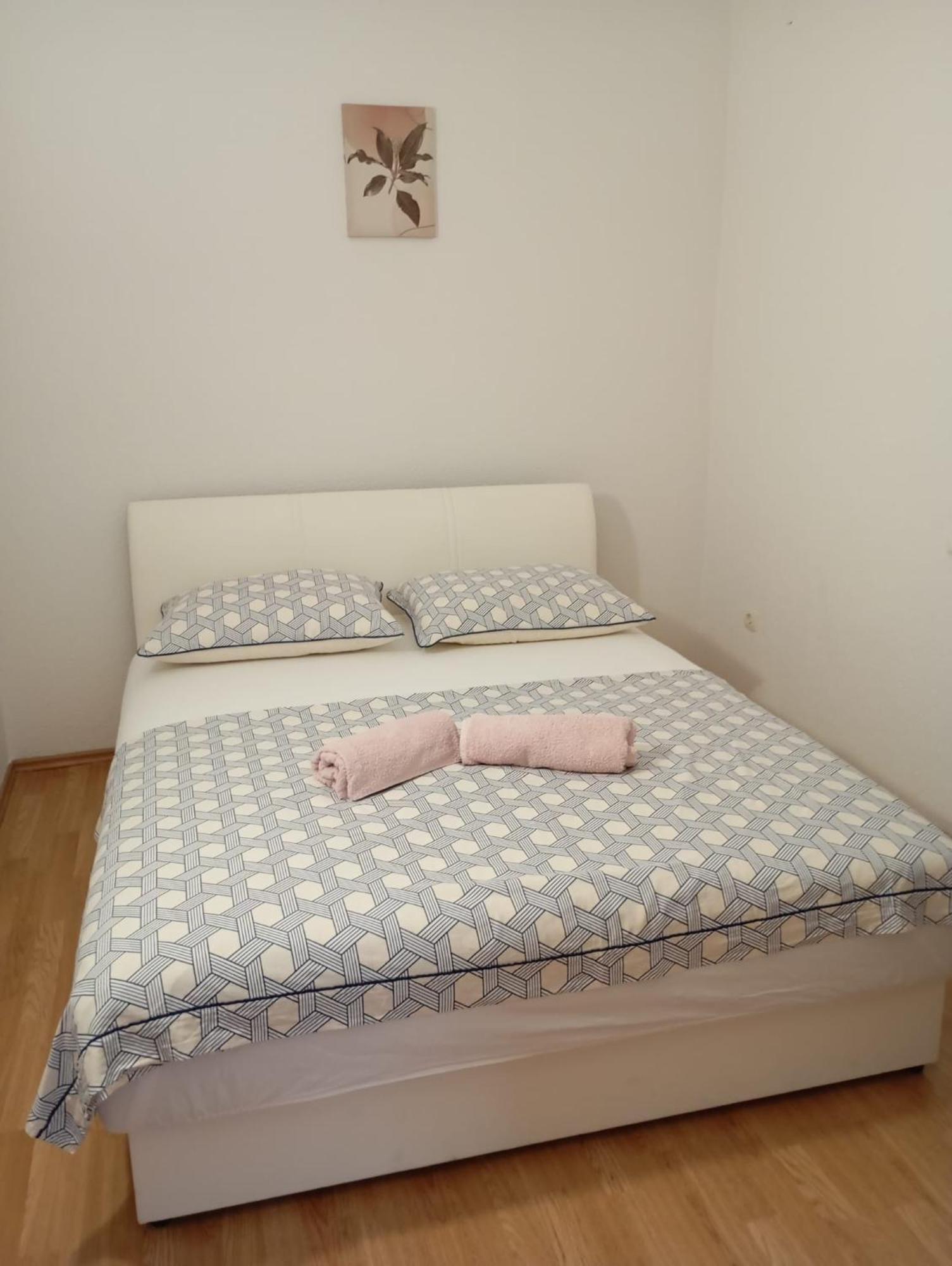 Apartmani Joja Biograd Na Moru Eksteriør bilde